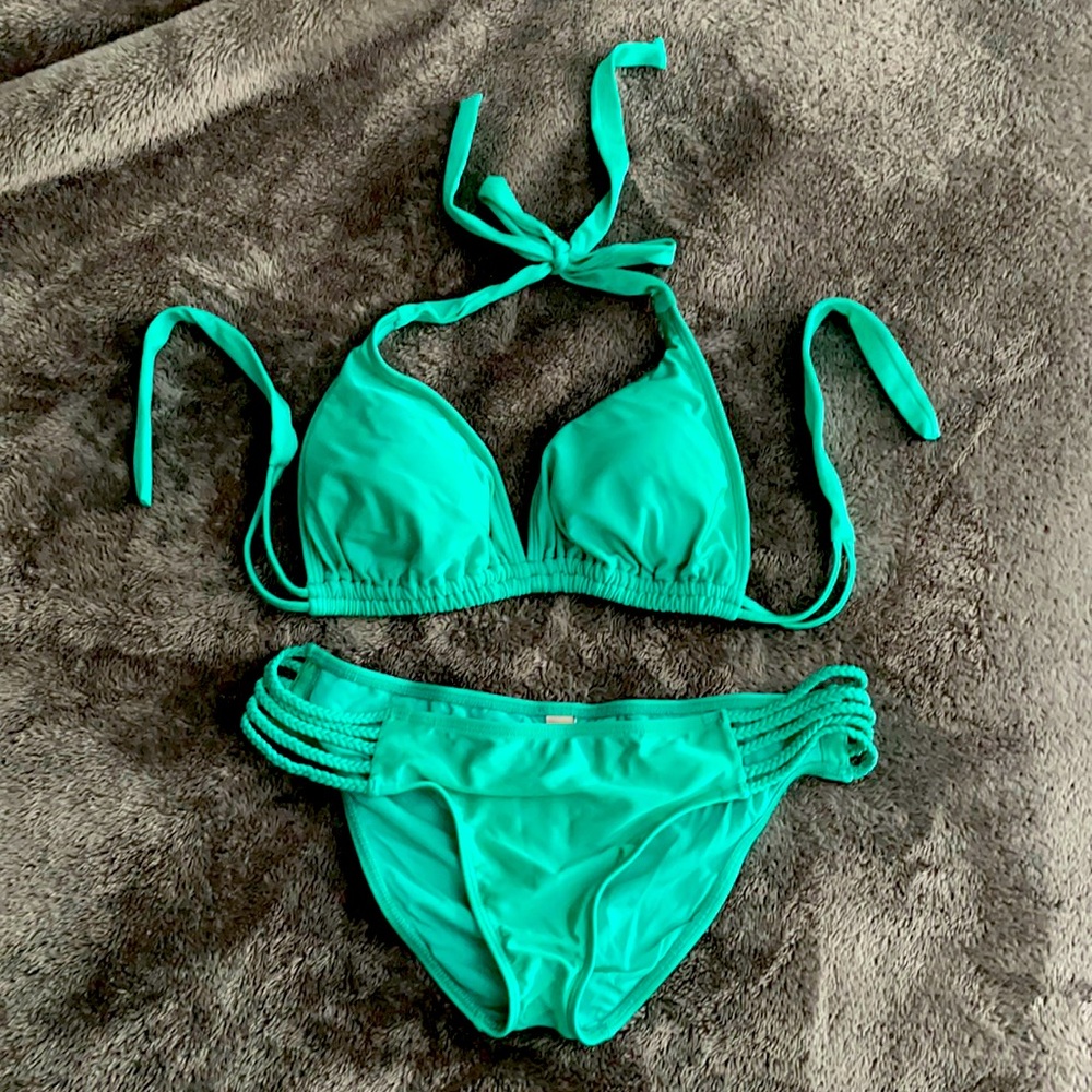 🍒 Luli Fama triangle bikini set - D cup!!!! 🍒